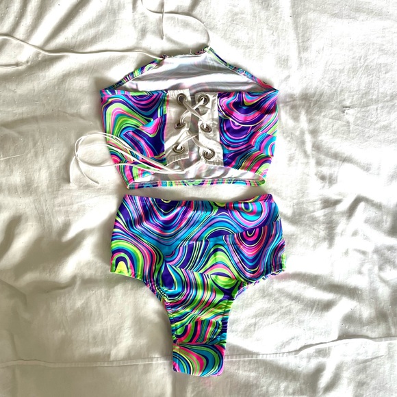 Neon Rave Outfit - Picture 2 of 3